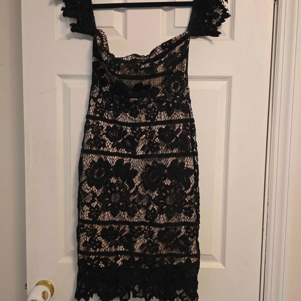 Elegant Black Lace Dress